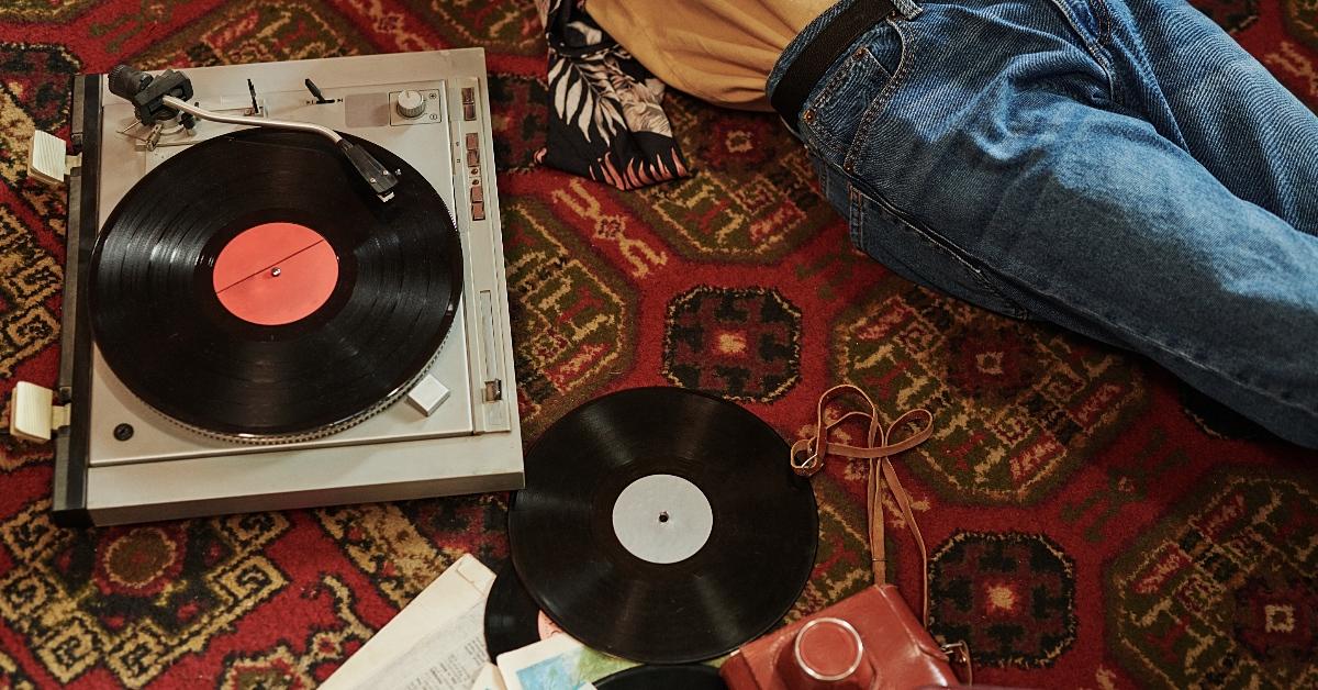 Are Vinyl Information and CDs Dangerous For the Surroundings? Let’s Focus on