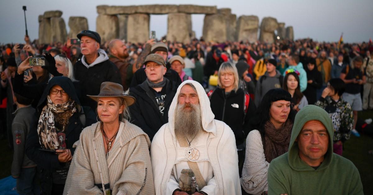 Summer season season Solstice’s Spiritual That means, and Why Individuals Go to Stonehenge